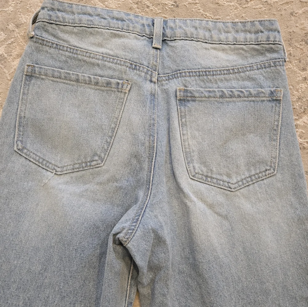 BP Light Blue Wash Denim Straight Leg Button Up Jeans